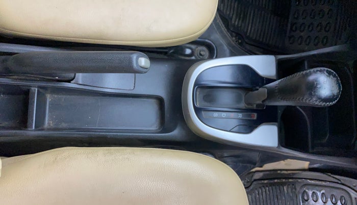 2017 Honda Jazz 1.2L I-VTEC V AT, Petrol, Automatic, 71,510 km, Gear Lever