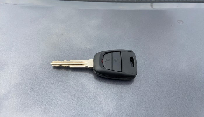 2019 Hyundai Grand i10 SPORTZ 1.2 KAPPA VTVT, Petrol, Manual, 52,281 km, Key Close Up
