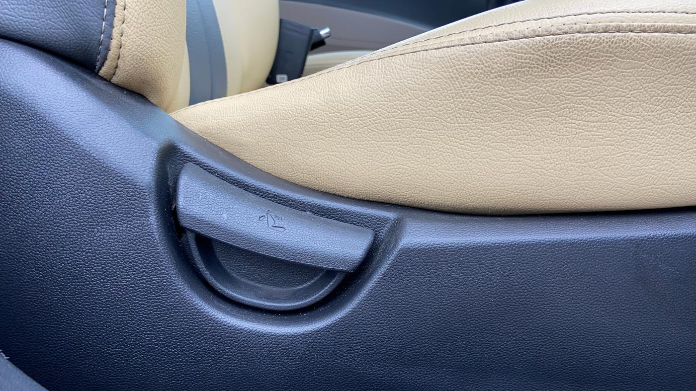 2019 Hyundai Grand i10 SPORTZ 1.2 KAPPA VTVT, Petrol, Manual, 52,281 km, Driver Side Adjustment Panel