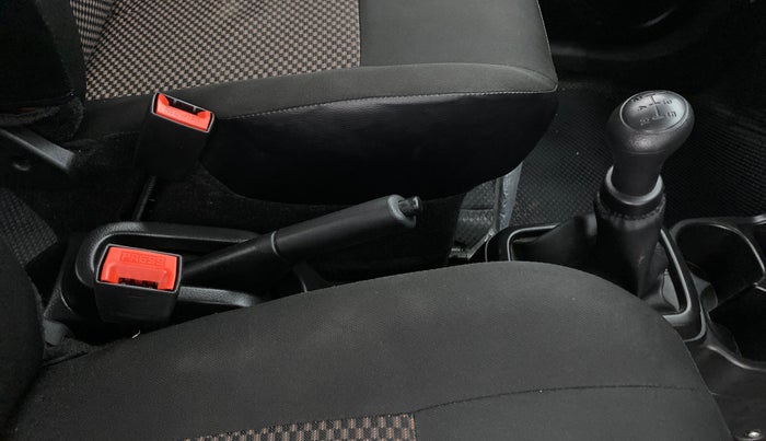 2019 Maruti S PRESSO VXI, Petrol, Manual, 27,221 km, Gear Lever
