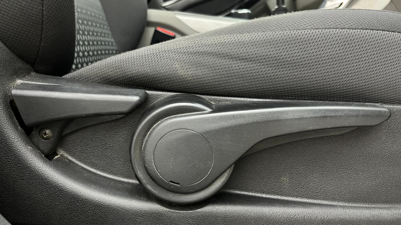 2019 Tata NEXON XZ PLUS DIESEL DUAL TONE, Diesel, Manual, 71,844 km, Driver Side Adjustment Panel