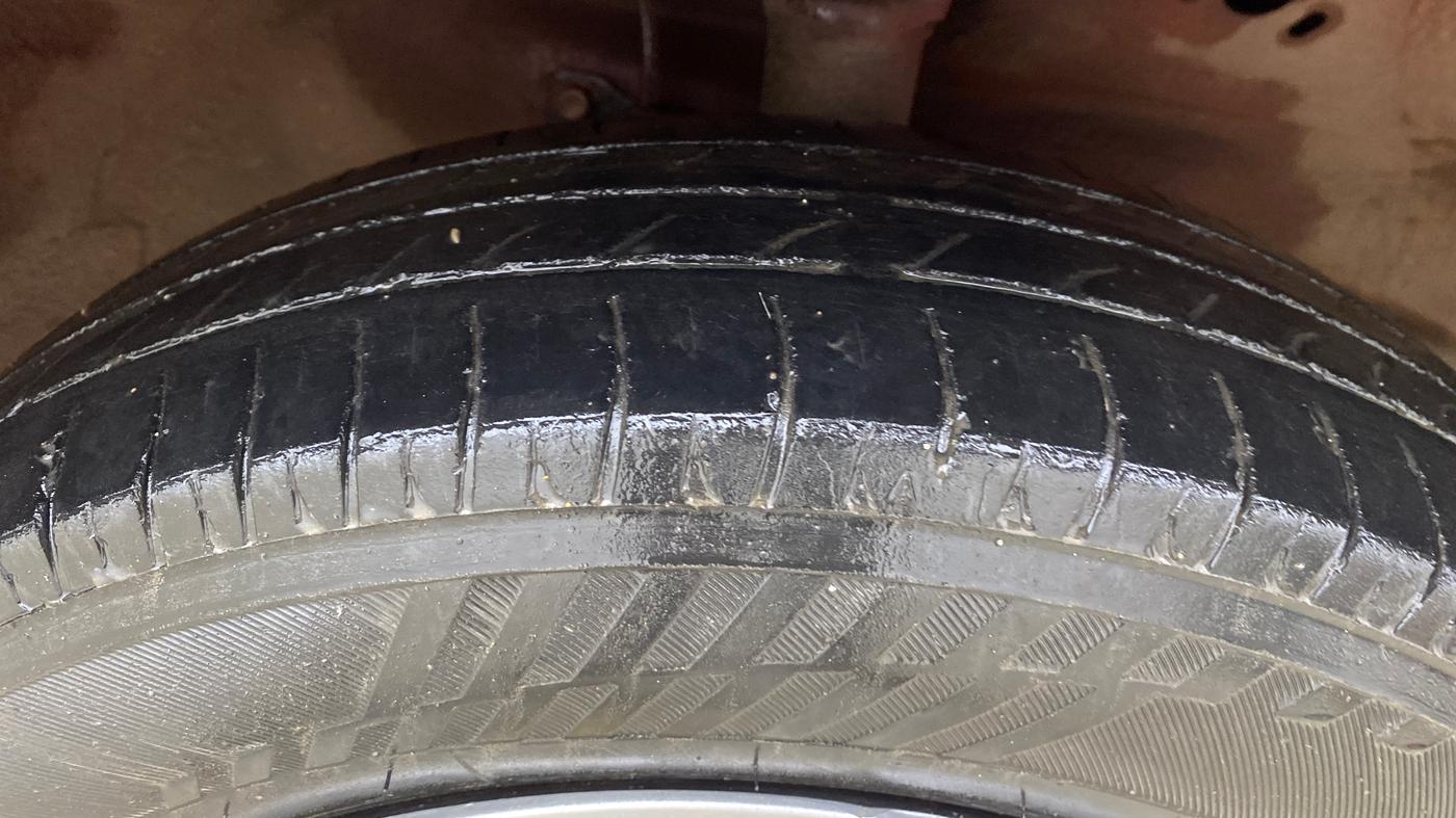 2018 Maruti Wagon R 1.0 LXI CNG, CNG, Manual, 65,863 km, Right Front Tyre Tread