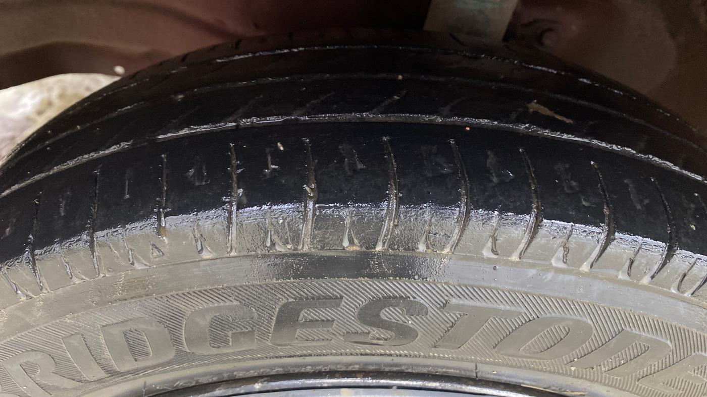 2018 Maruti Wagon R 1.0 LXI CNG, CNG, Manual, 65,863 km, Left Front Tyre Tread