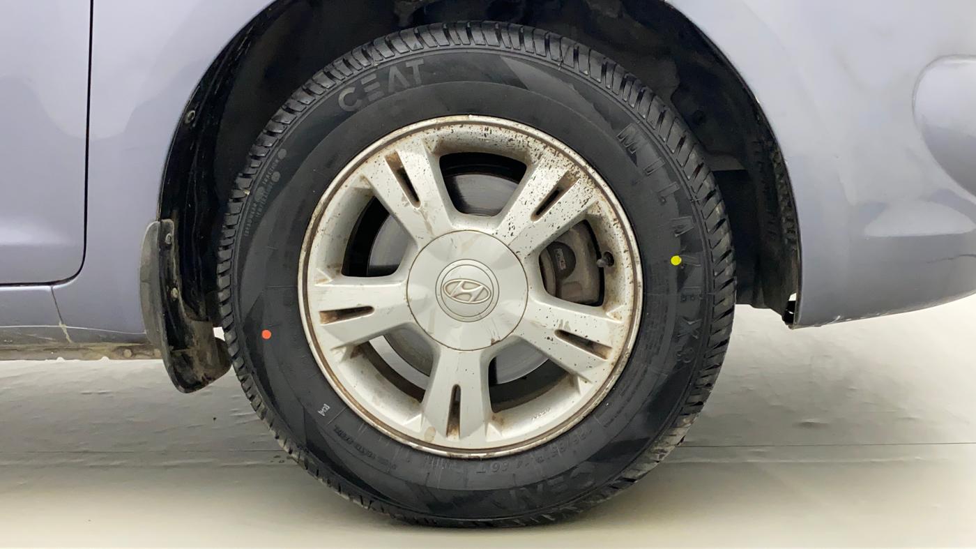 2011 Hyundai i20 ASTA 1.4 AT, Petrol, Automatic, 38,395 km, Right Front Wheel