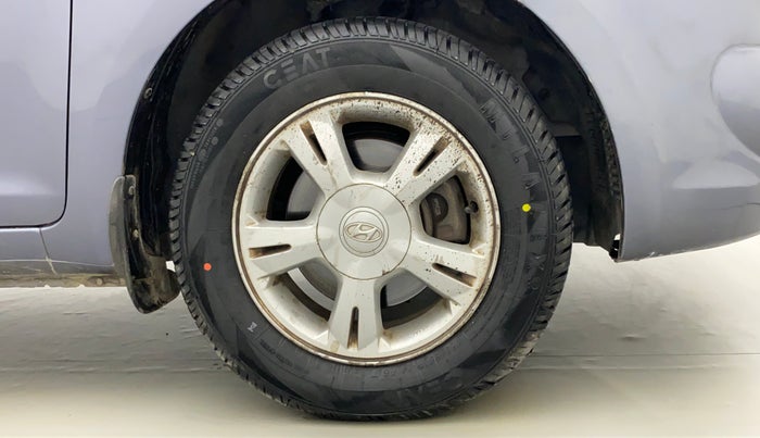 2011 Hyundai i20 ASTA 1.4 AT, Petrol, Automatic, 38,395 km, Right Front Wheel