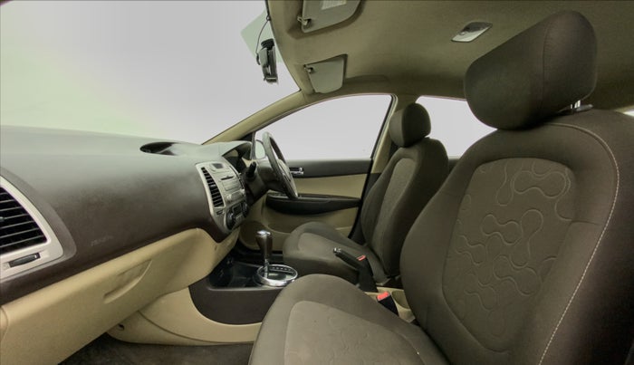 2011 Hyundai i20 ASTA 1.4 AT, Petrol, Automatic, 38,395 km, Right Side Front Door Cabin