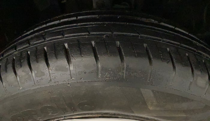 2022 Tata PUNCH ACCOMPLISHED MT, Petrol, Manual, 11,764 km, Right Front Tyre Tread