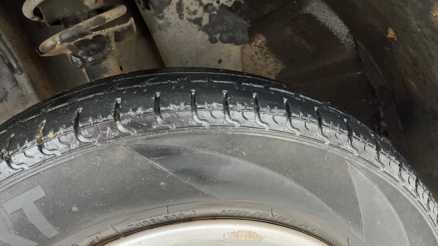 2017 Renault Kwid RXT 1.0 AMT, Petrol, Automatic, 43,434 km, Left Front Tyre Tread