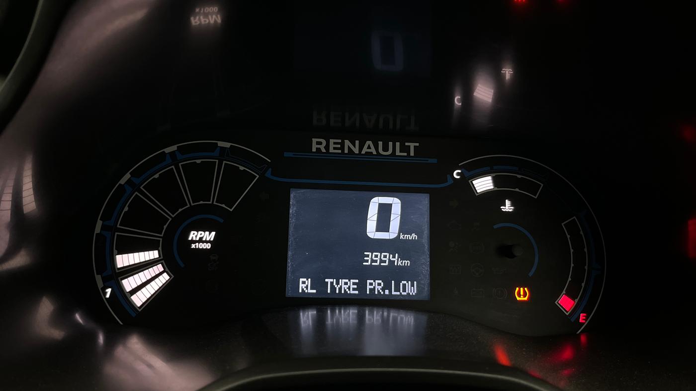 2023 Renault TRIBER RXL MT, Petrol, Manual, 3,942 km, Odometer Image
