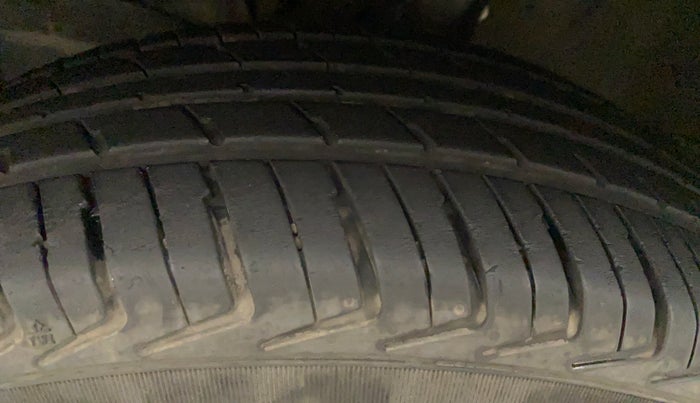 2020 Maruti New Wagon-R LXI CNG 1.0, CNG, Manual, 13,043 km, Right Rear Tyre Tread