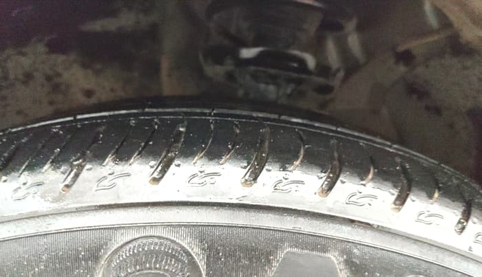 2024 Hyundai Tucson SIGNATURE 2.0 AT PETROL, Petrol, Automatic, 31,495 km, Left Front Tyre Tread