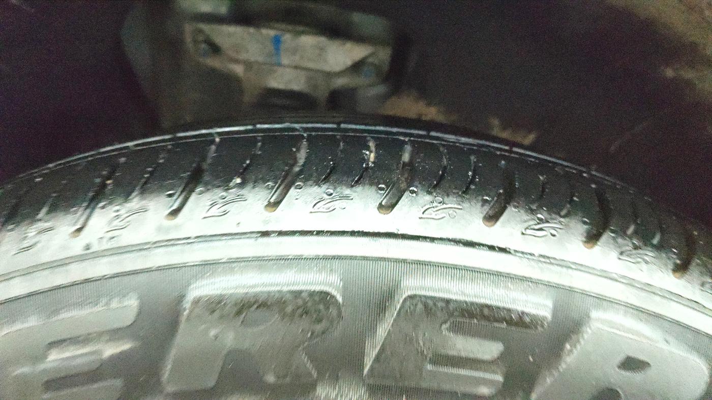 2024 Hyundai Tucson SIGNATURE 2.0 AT PETROL, Petrol, Automatic, 31,495 km, Right Rear Tyre Tread