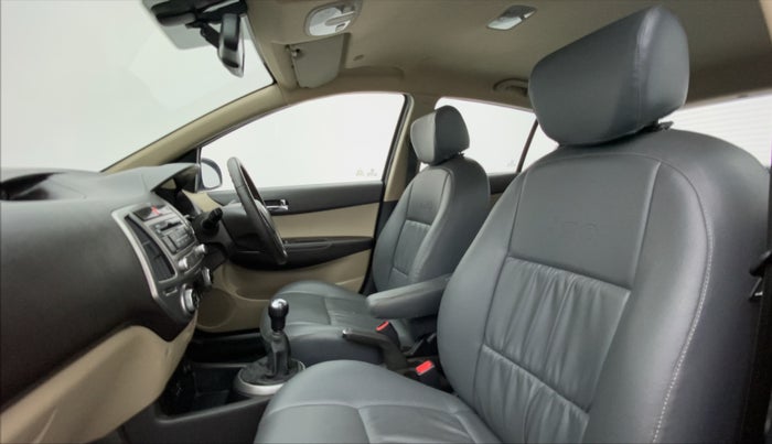 2013 Hyundai i20 ASTA 1.2, Petrol, Manual, 26,128 km, Right Side Front Door Cabin