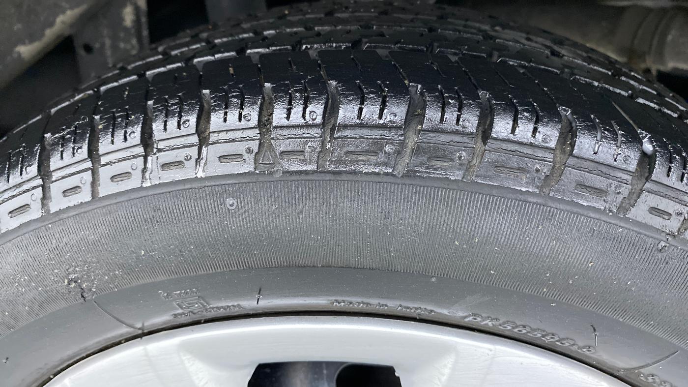 2012 Maruti Alto K10 VXI P, Petrol, Manual, 36,989 km, Left Rear Tyre Tread