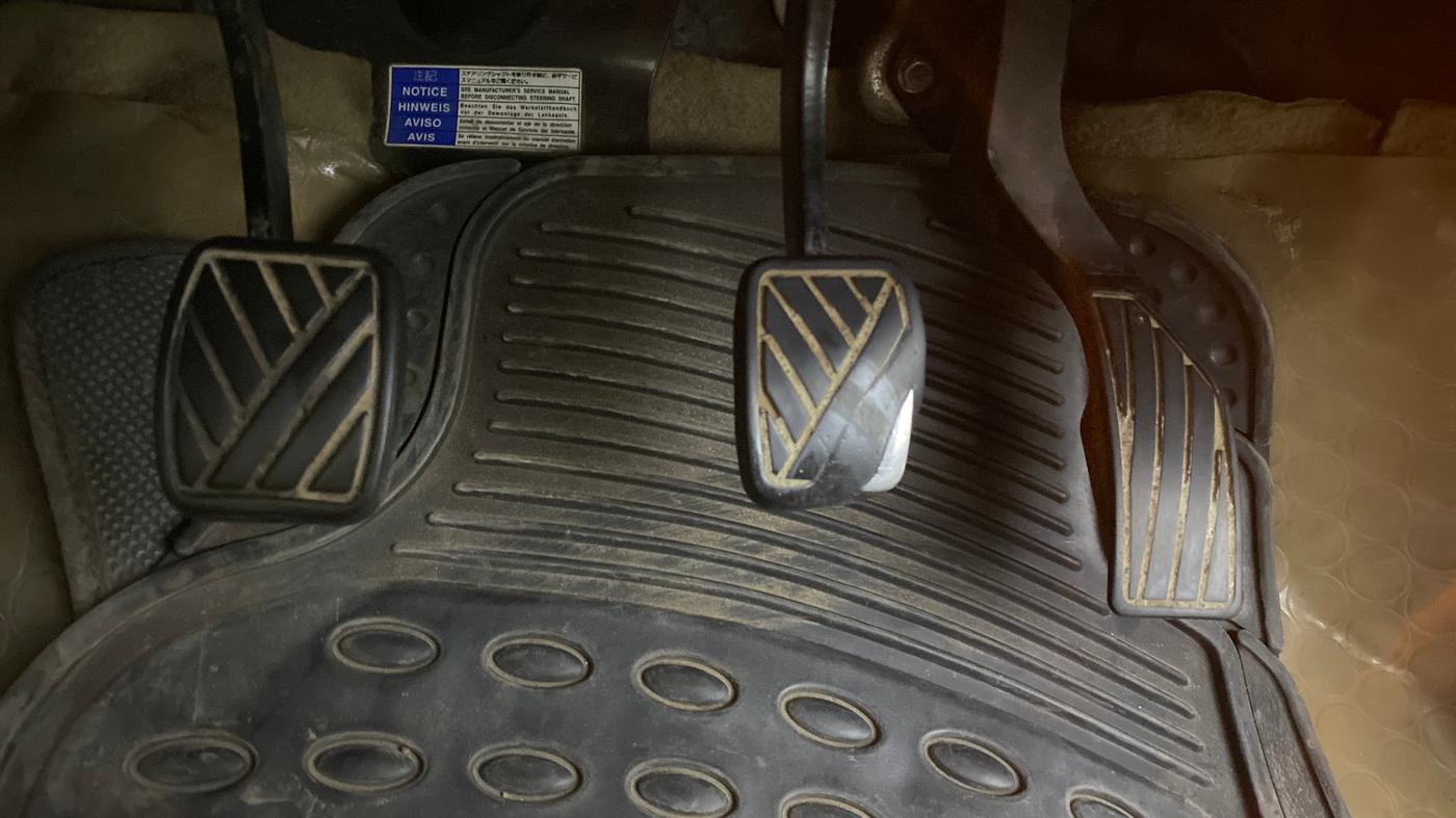 2015 Maruti Ciaz ZXI, Petrol, Manual, 1,02,616 km, Pedals