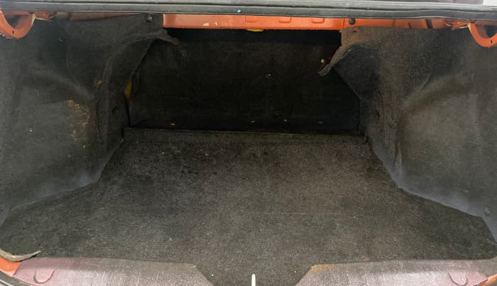 2015 Maruti Ciaz ZXI, Petrol, Manual, 1,02,616 km, Boot Inside