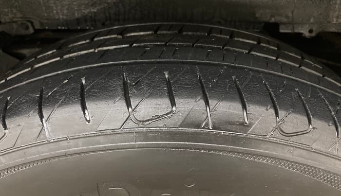 2024 Mahindra SCORPIO CLASSIC S11 7STR, Diesel, Manual, 32,413 km, Left Rear Tyre Tread