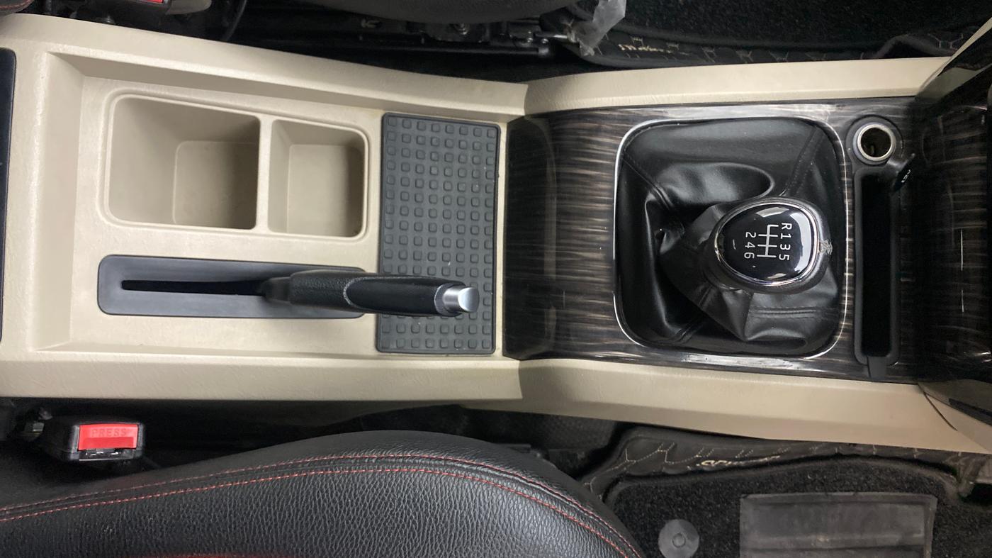 2024 Mahindra SCORPIO CLASSIC S11 7STR, Diesel, Manual, 32,413 km, Gear Lever