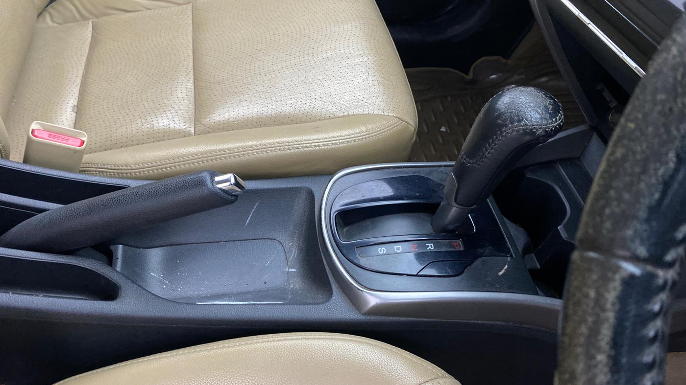 2015 Honda City 1.5L I-VTEC VX CVT, Petrol, Automatic, 1,04,375 km, Gear Lever