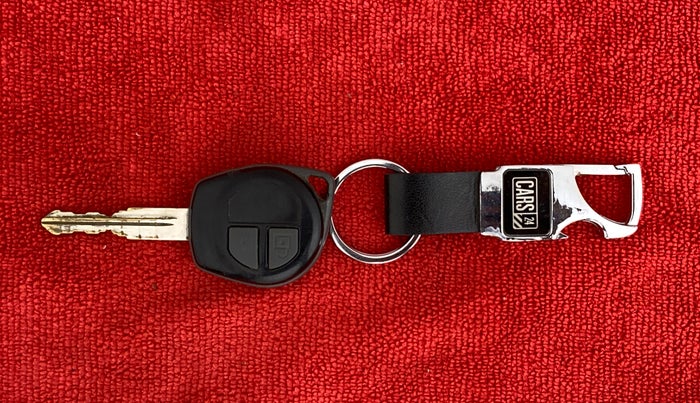 2016 Maruti Swift VXI, Petrol, Manual, 1,08,781 km, Key Close Up