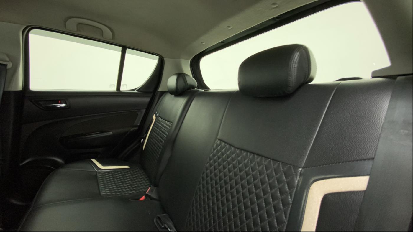 2016 Maruti Swift VXI, Petrol, Manual, 1,08,781 km, Right Side Rear Door Cabin