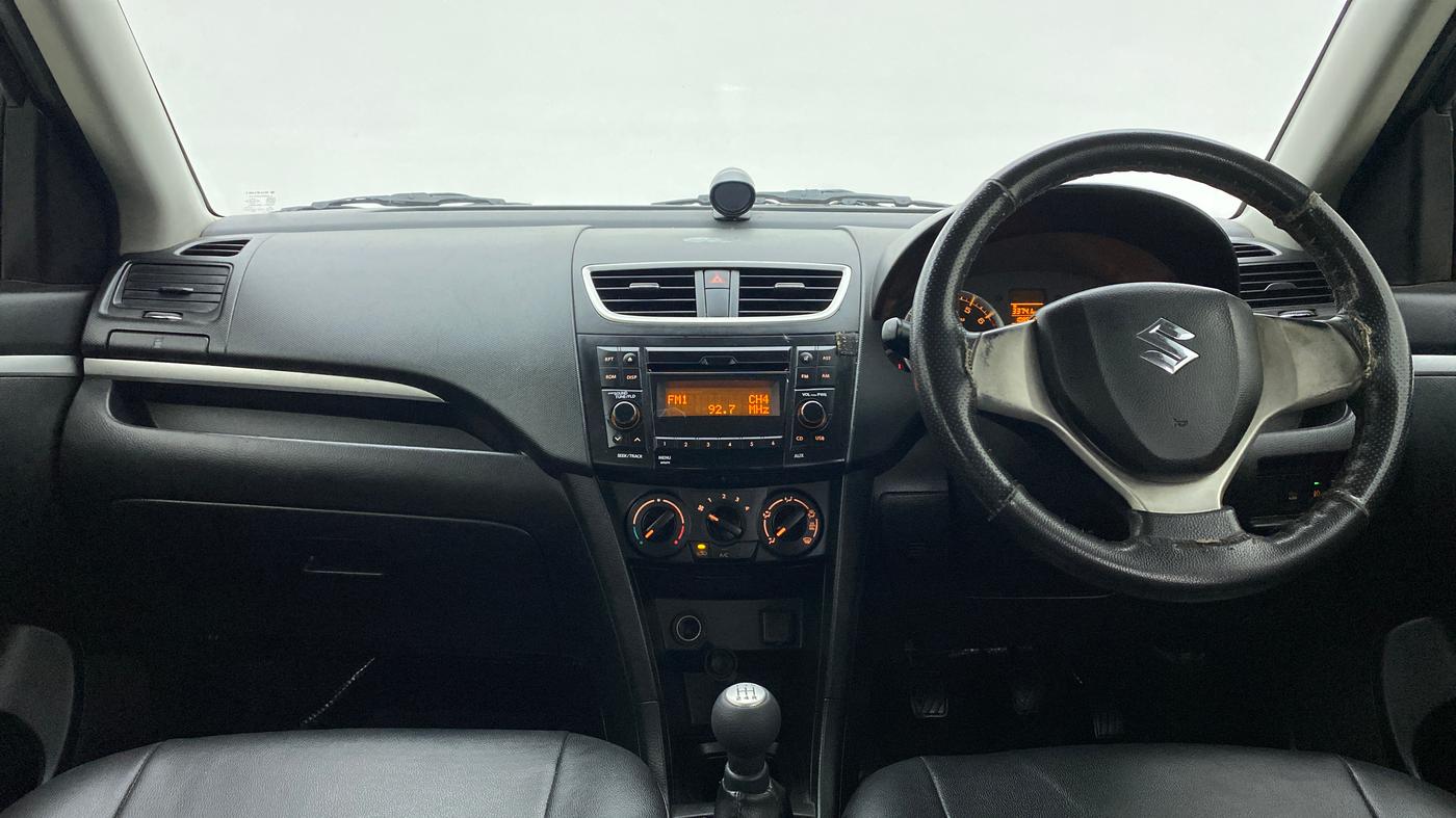 2016 Maruti Swift VXI, Petrol, Manual, 1,08,781 km, Dashboard