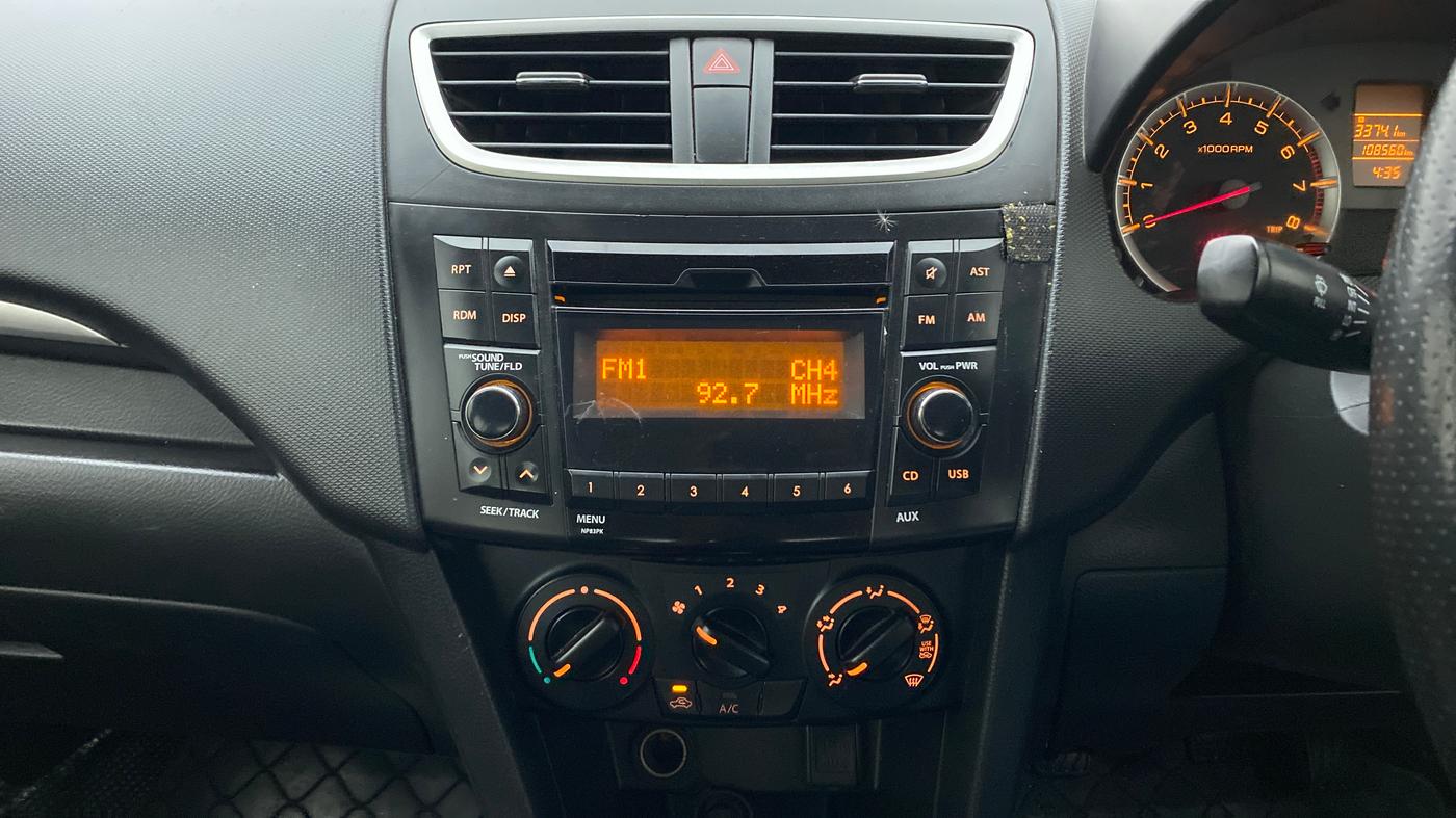 2016 Maruti Swift VXI, Petrol, Manual, 1,08,781 km, Air Conditioner