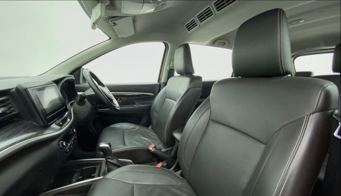 2019 Maruti XL6 ALPHA AT SHVS, Petrol, Automatic, 14,327 km, Right Side Front Door Cabin