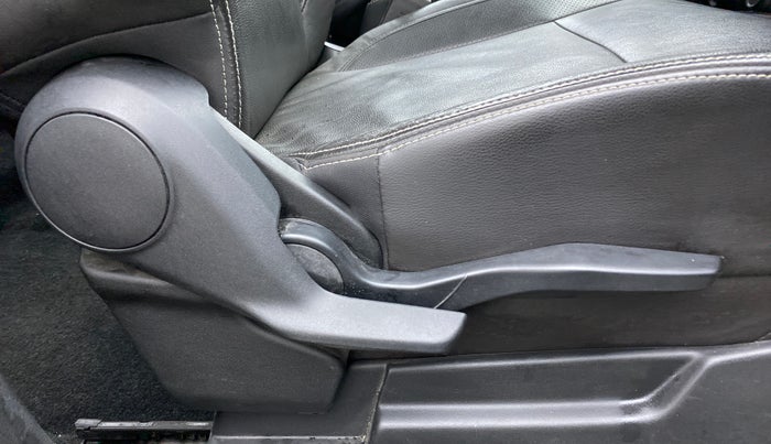 2019 Maruti XL6 ALPHA AT SHVS, Petrol, Automatic, 14,327 km, Driver Side Adjustment Panel