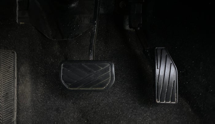 2019 Maruti XL6 ALPHA AT SHVS, Petrol, Automatic, 14,327 km, Pedals