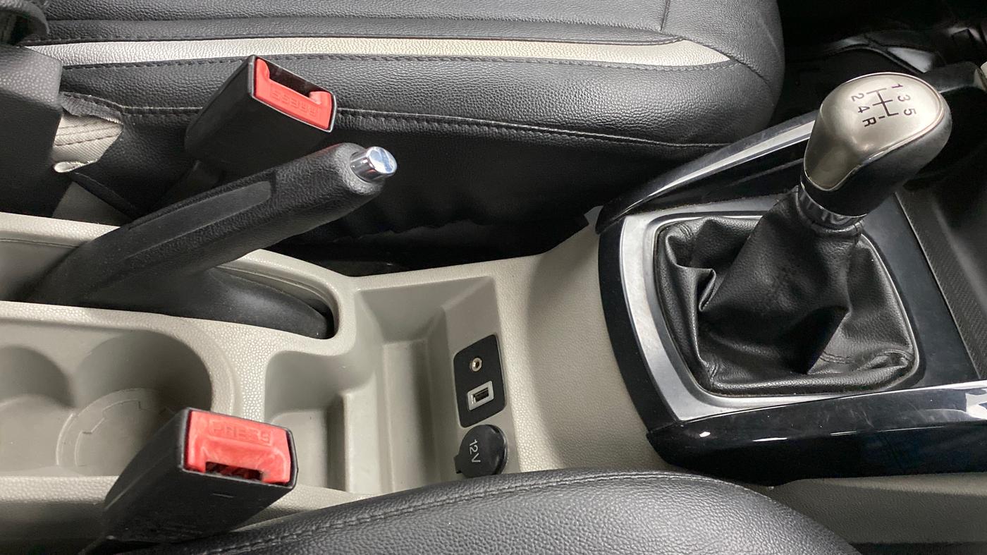 2014 Ford Ecosport 1.5TITANIUM TDCI, Diesel, Manual, 75,161 km, Gear Lever