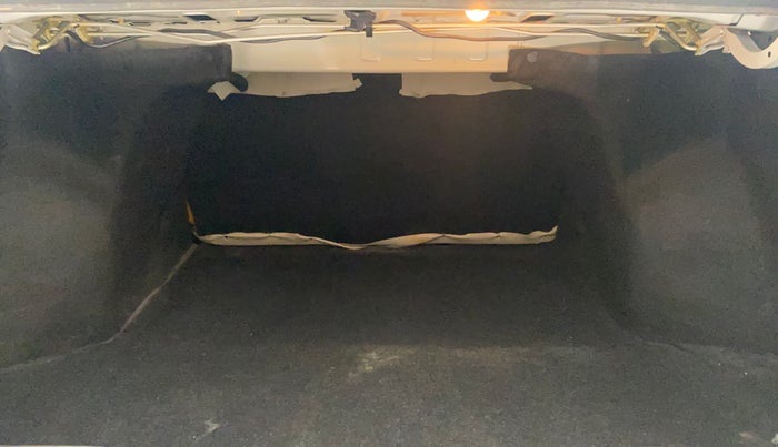 2016 Maruti Ciaz VXI, Petrol, Manual, 78,023 km, Boot Inside