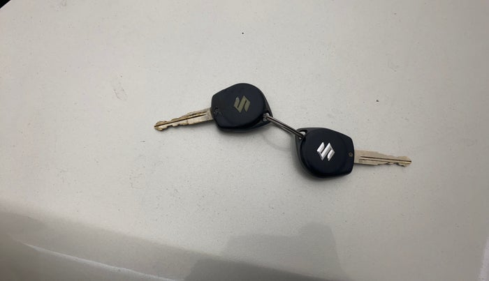 2016 Maruti Ciaz VXI, Petrol, Manual, 78,023 km, Key Close Up