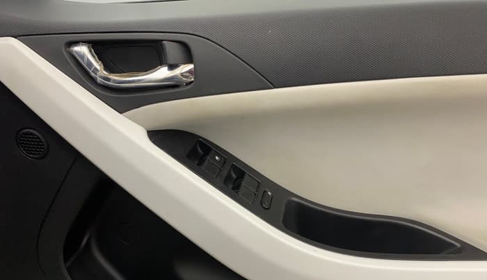 2024 Tata NEXON CREATIVE 1.2 PETROL, Petrol, Manual, 5,811 km, Driver Side Door Panels Control
