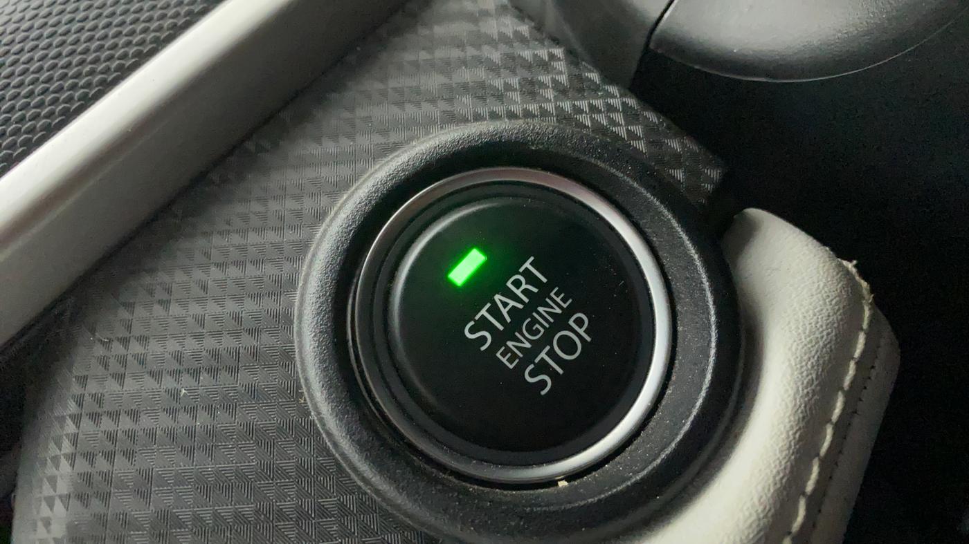 2024 Tata NEXON CREATIVE 1.2 PETROL, Petrol, Manual, 5,811 km, Keyless Start/ Stop Button