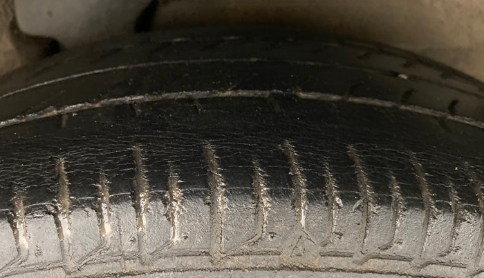 2009 Hyundai i10 MAGNA 1.2, Petrol, Manual, 50,199 km, Left Rear Tyre Tread