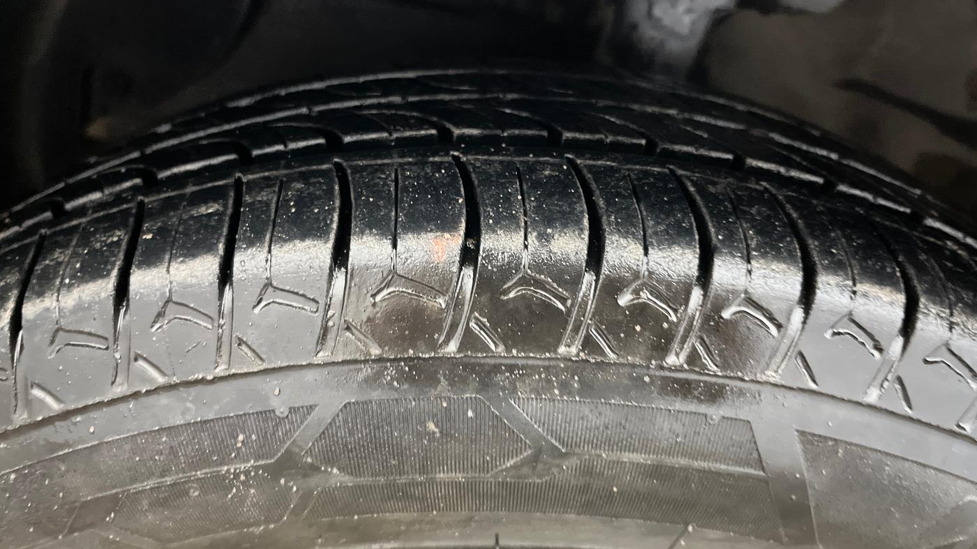 2019 Hyundai NEW SANTRO SPORTZ CNG, CNG, Manual, 87,347 km, Left Front Tyre Tread