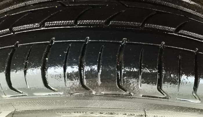 2017 Maruti Baleno ZETA CVT PETROL 1.2, Petrol, Automatic, 61,895 km, Right Rear Tyre Tread