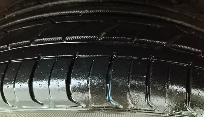 2017 Maruti Baleno ZETA CVT PETROL 1.2, Petrol, Automatic, 61,895 km, Left Rear Tyre Tread