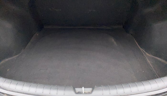 2019 Hyundai Verna 1.4 EX PETROL, Petrol, Manual, 33,547 km, Boot Inside