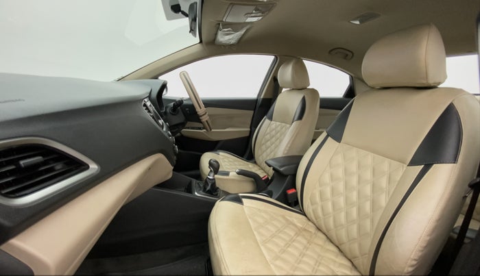 2019 Hyundai Verna 1.4 EX PETROL, Petrol, Manual, 33,547 km, Right Side Front Door Cabin