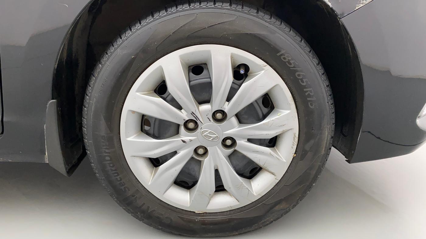 2019 Hyundai Verna 1.4 EX PETROL, Petrol, Manual, 33,547 km, Right Front Wheel