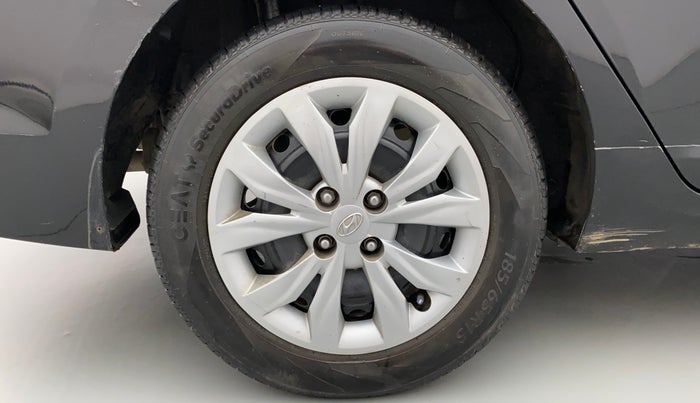 2019 Hyundai Verna 1.4 EX PETROL, Petrol, Manual, 33,547 km, Right Rear Wheel