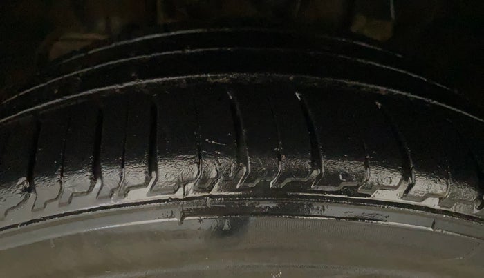 2019 Tata Tiago XZ PLUS PETROL, Petrol, Manual, 67,045 km, Left Front Tyre Tread