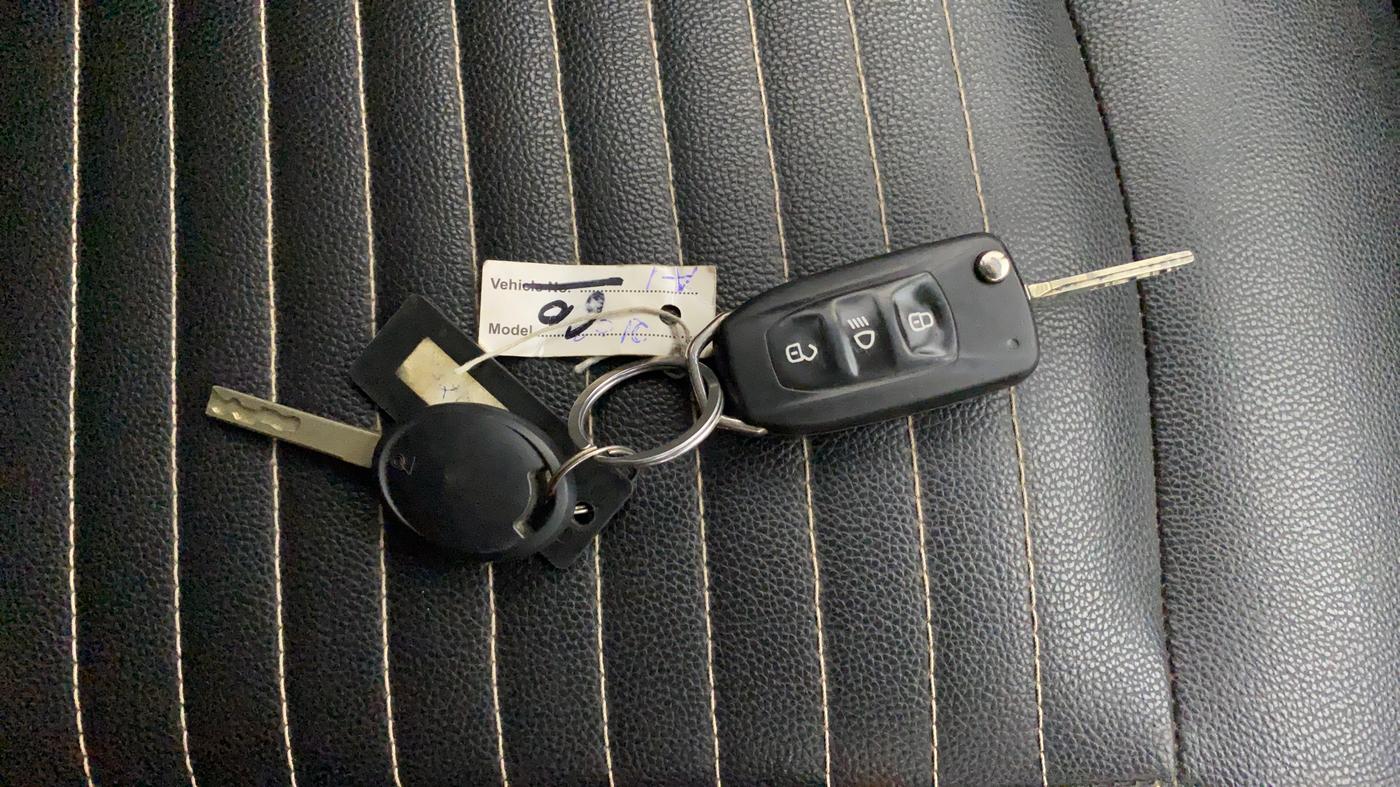 2019 Tata Tiago XZ PLUS PETROL, Petrol, Manual, 67,045 km, Key Close Up