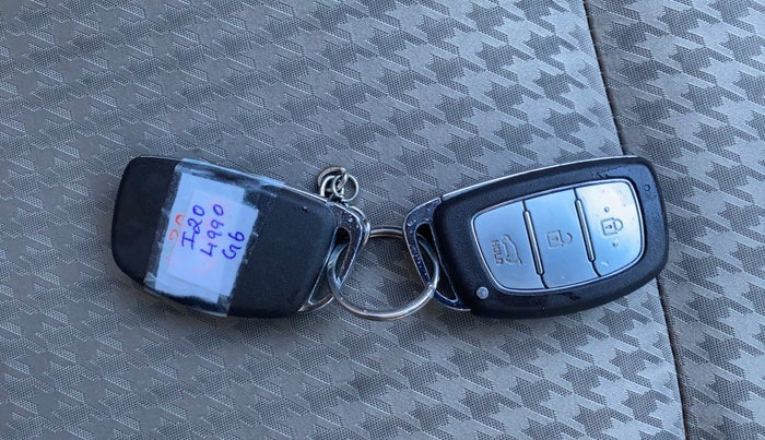 2018 Hyundai Elite i20 ASTA 1.2 (O), Petrol, Manual, 64,843 km, Key Close Up