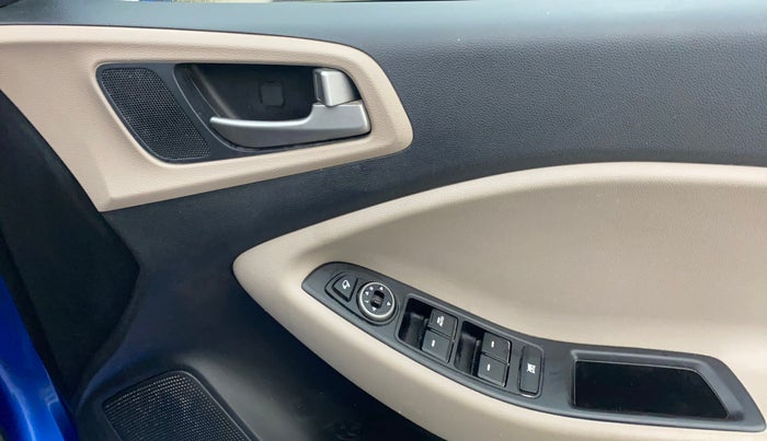 2018 Hyundai Elite i20 ASTA 1.2 (O), Petrol, Manual, 64,843 km, Driver Side Door Panels Control