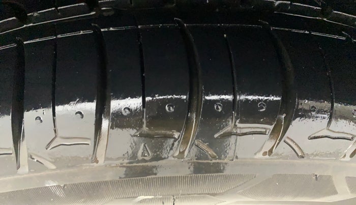 2018 Hyundai Elite i20 ASTA 1.2 (O), Petrol, Manual, 64,843 km, Right Rear Tyre Tread