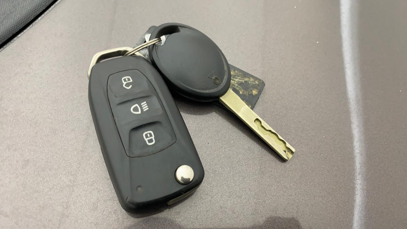 2019 Tata TIGOR XZA PLUS PETROL, Petrol, Automatic, 3,907 km, Key Close Up