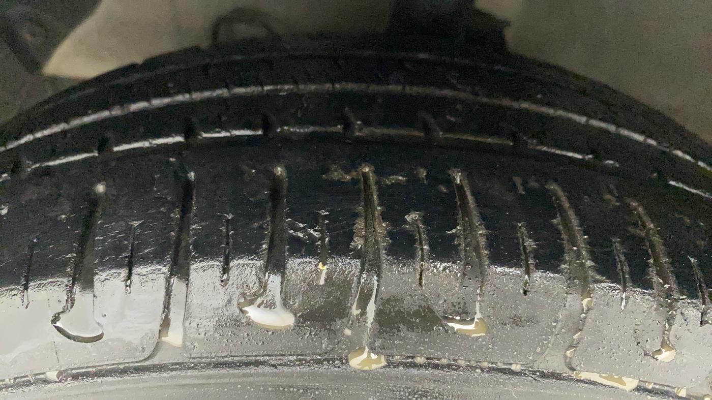 2015 Hyundai Xcent S 1.2, Petrol, Manual, 33,138 km, Left Front Tyre Tread